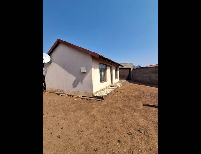 2 BEDROOM HOUSE FOR SALE IN EVATON WEST